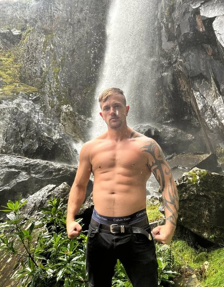 fxxkingexplorers pornstar perfect pic