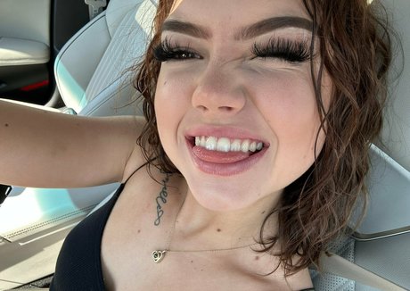 badgirlbrittneyyy nudes model photo