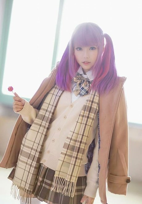 eeelyeee nude star archive