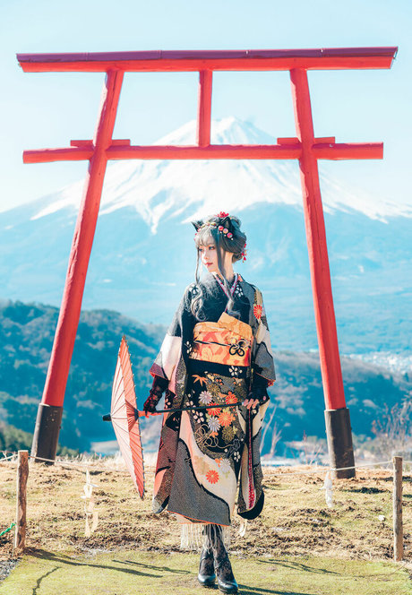 eeelyeee sex actress image