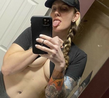 Sienna Day naked actress images