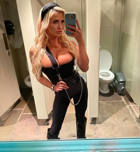 Sienna Day pornstar adult photos