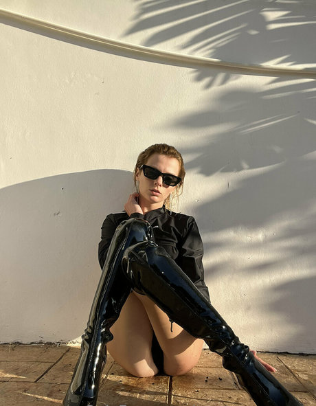 french mature onlyfans sex pics