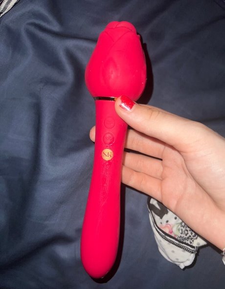 Jellycatfishing nudes actress pictures