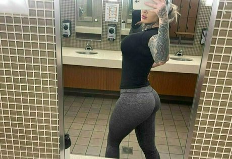 black curvy onlyfans hot nude photo