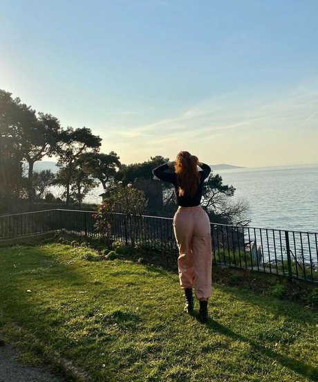 Dixowho pornographic model photos