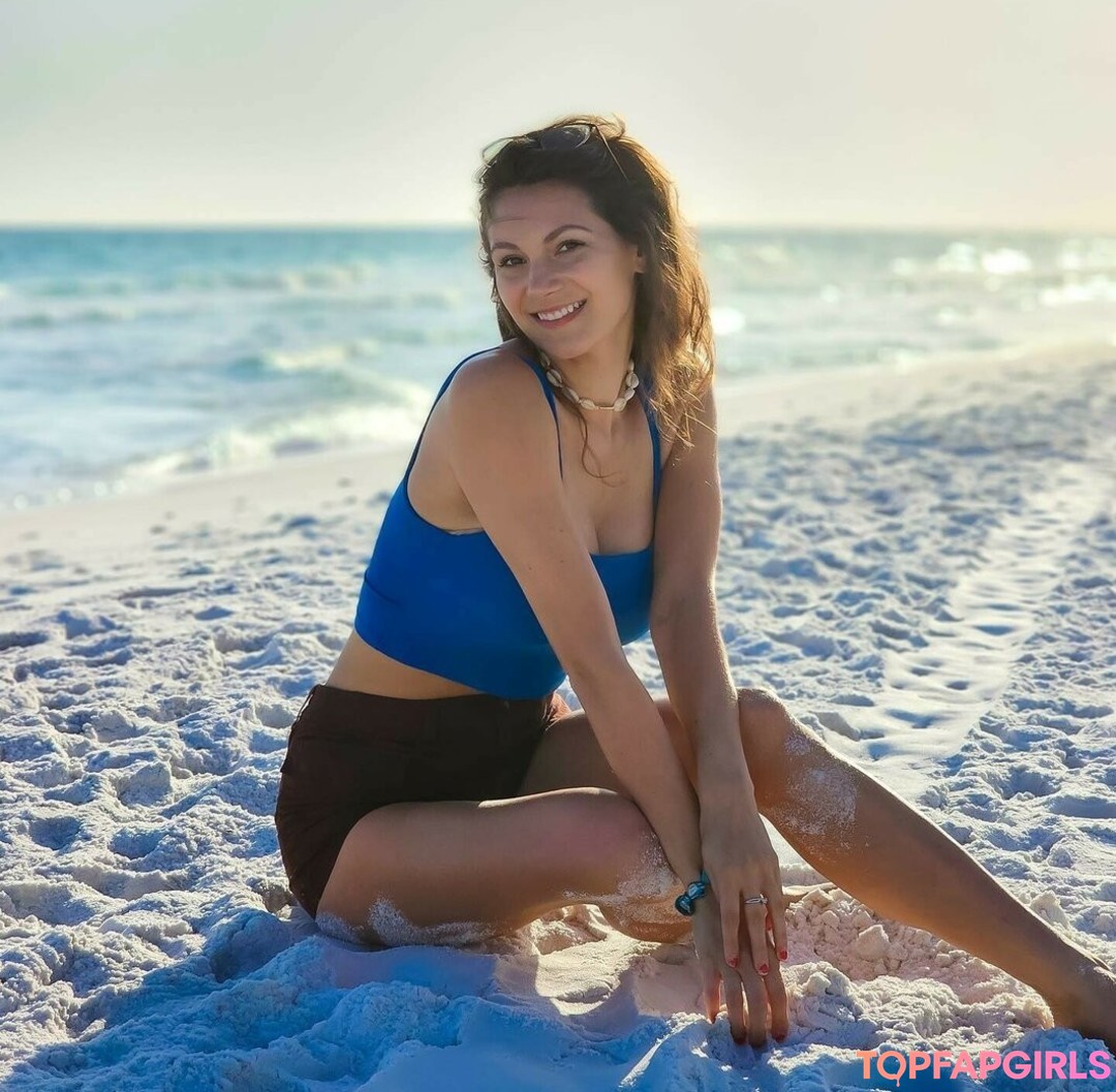 Alexia Raye xxx model image