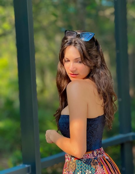 Alexia Raye sexy actress pictures