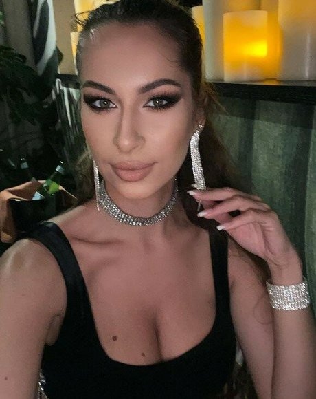 Olesia Levana top model img