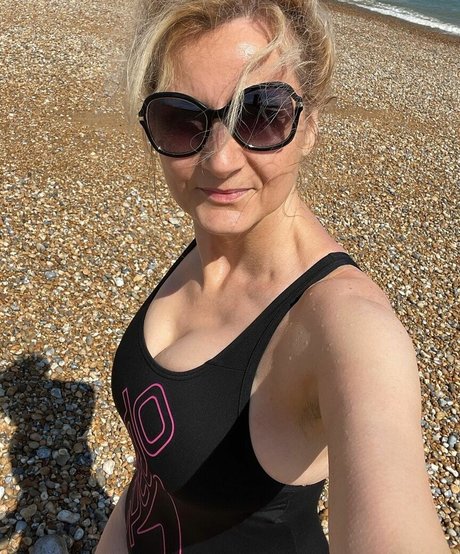 Corrinne Wicks perfect star pictures