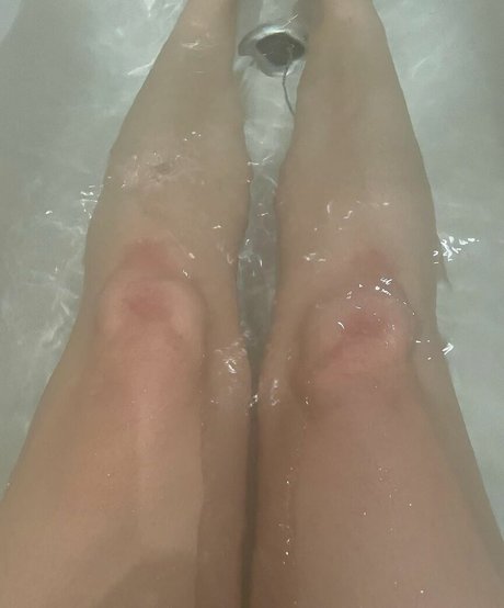 Corrinne Wicks naked model galleries