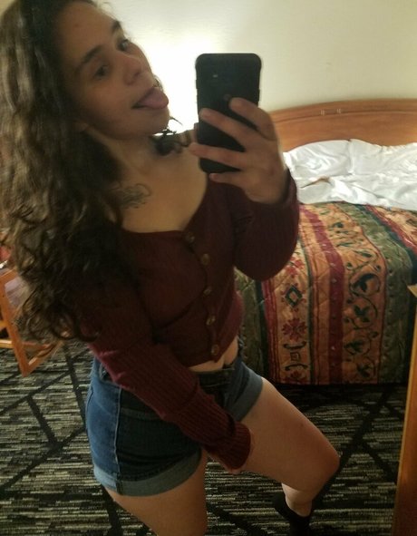 little pockets210 model pornographic gallery