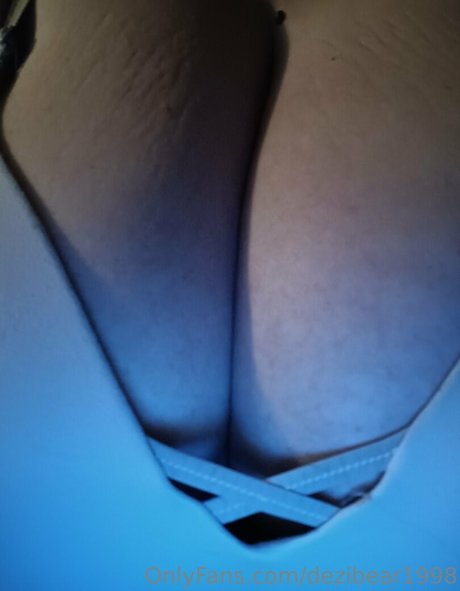 dezibear1998 model pretty photo