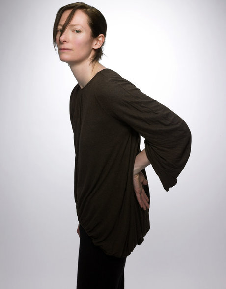 Tilda Swinton star naked pic