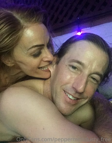 peppermintdusty free model hot pic