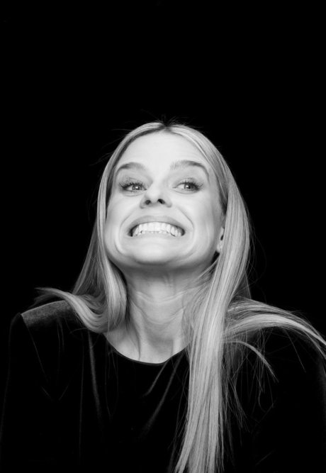 Alice Eve hd model picture