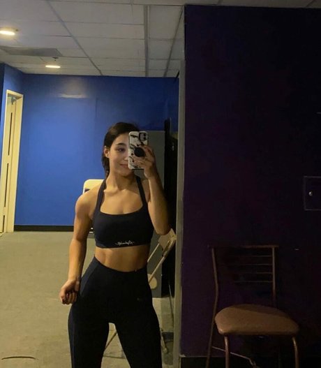 Roxanne Perez porn model archive