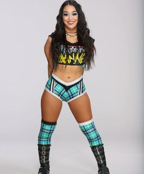 Roxanne Perez model hot pic