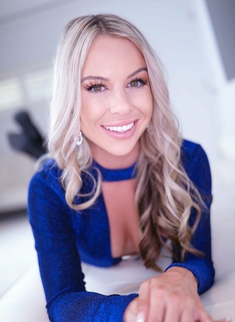 Summer Vixen top pornstar photos