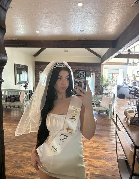 imhollyday sex pornstar gallery