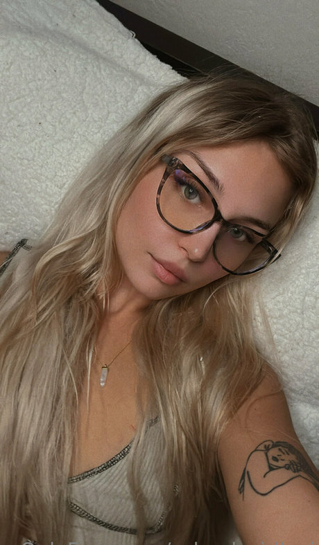 school girllexi perfect star pic