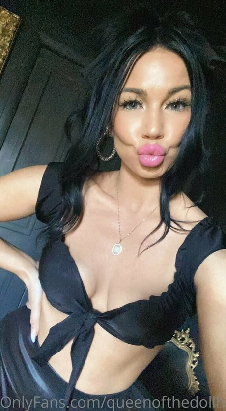 queenofthedollhouse hot star photo