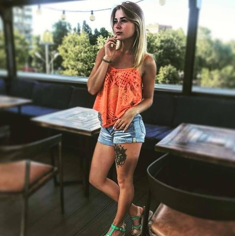 a tendergirl vialeti pornstar beautiful archive