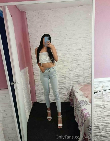 yourbabbyy naked pornstar archive