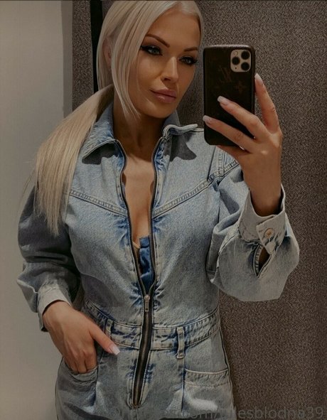 Julesblodna39 model top photo