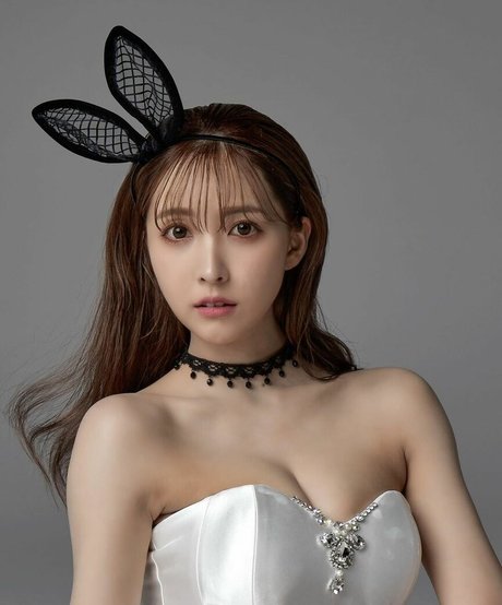 Yua Mikami xxx actress picture