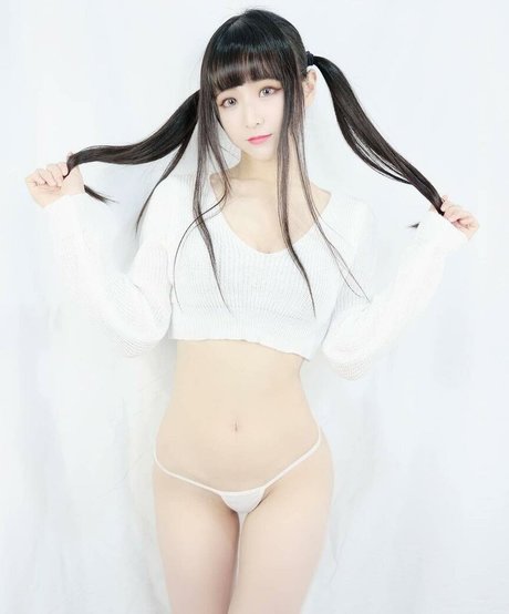 monamisa model picture