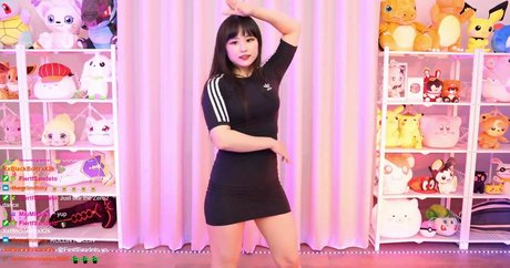 skinny shemale onlyfans xxx archive