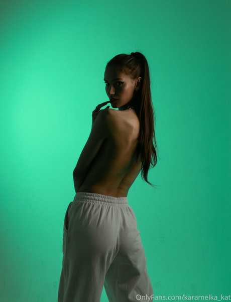 karamelka kat beautiful model photos