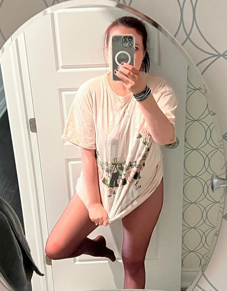 lady s pornstar pretty picture