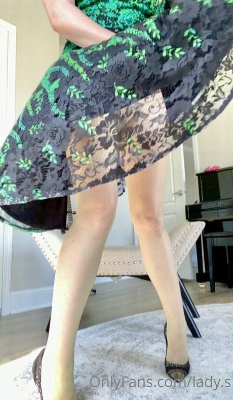 skinny shemale onlyfans nude gallery