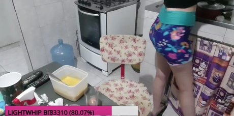 BellaPlays naked pornstar archive