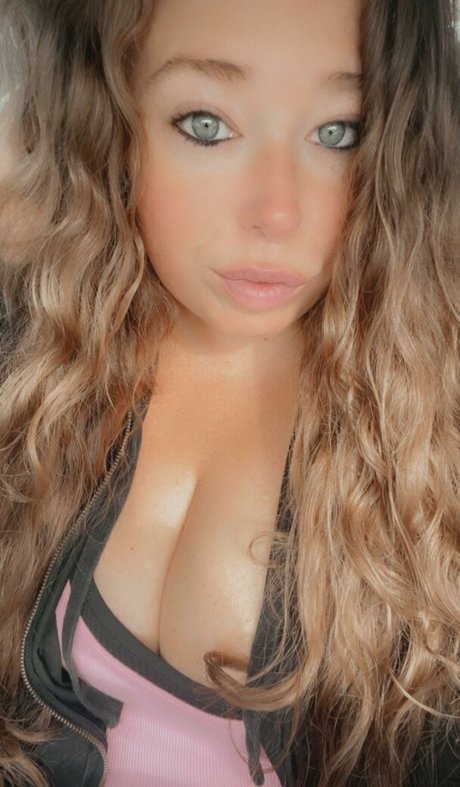 Ivy Mia star erotic pics