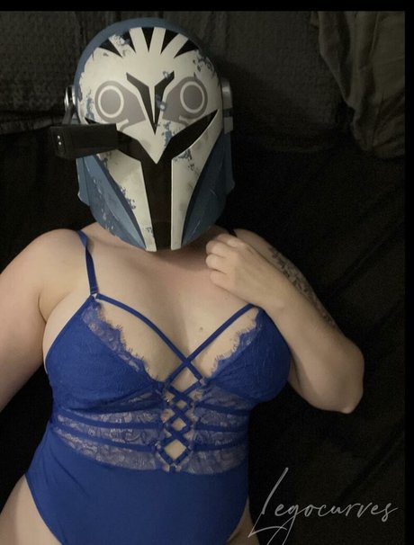 Curvy Nerd Penny porn actress pic