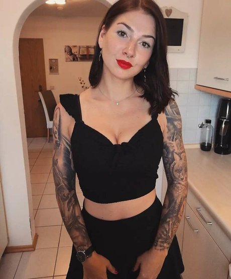 Lechl Sisters model best image