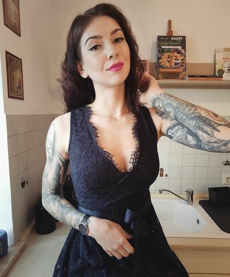 Lechl Sisters model nudes images