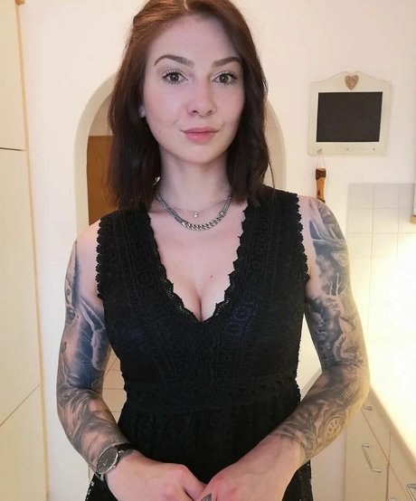 Lechl Sisters star pornographic gallery