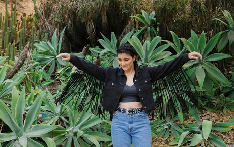 AnneMunition nude model pics