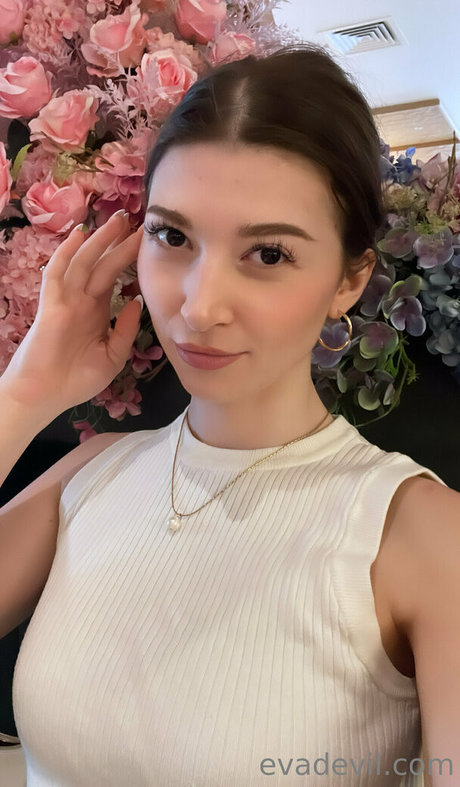 teen young onlyfans sexy naked photos