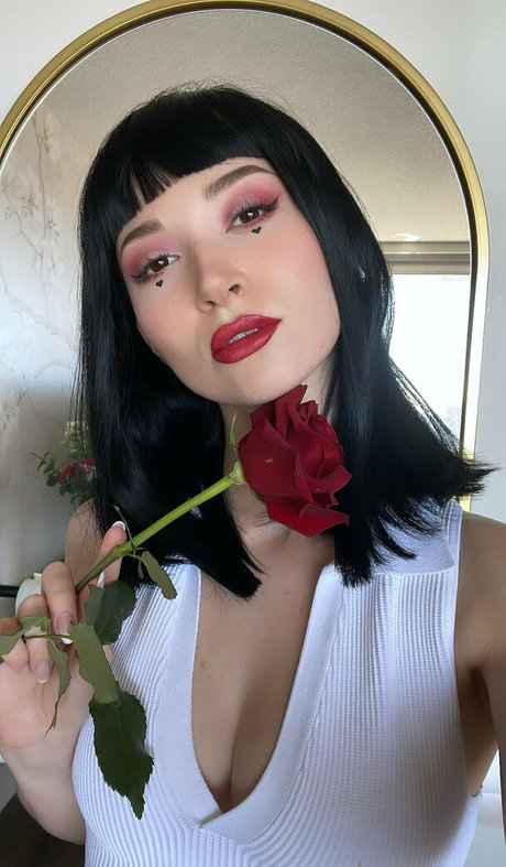 gooncalendar exclusive actress image