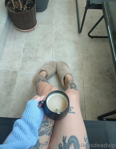 hairy armpits onlyfans exclusive photo