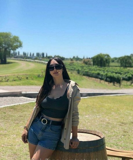 naturalwomenana nude model pics