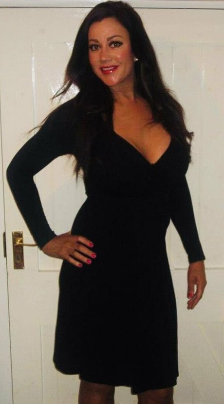 mslisaappleton model naked image