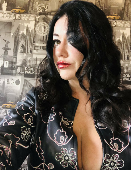 mslisaappleton free actress galleries