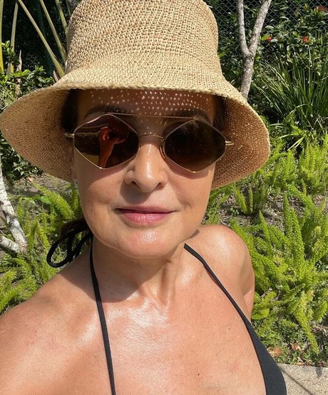 Fatima Bernardes naked pornstar photos