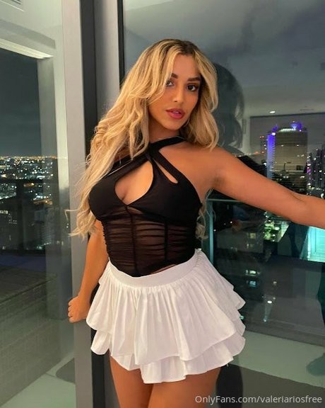 horny girls onlyfans xxx image